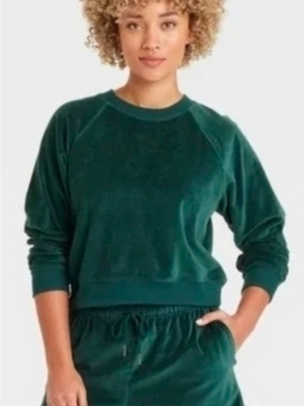 Universal Thread Plush Crewneck Sweater in Emerald Green